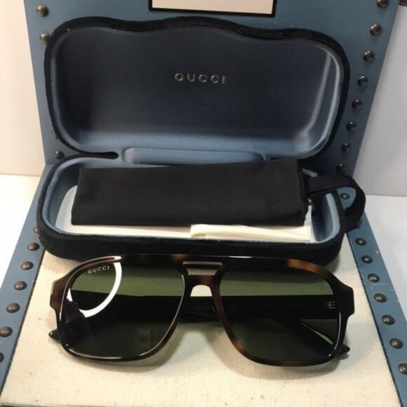 New Authentic Gucci GG0925s 002 Tortoiseshell Sunglasses with Green Lenses - Picture 9 of 11